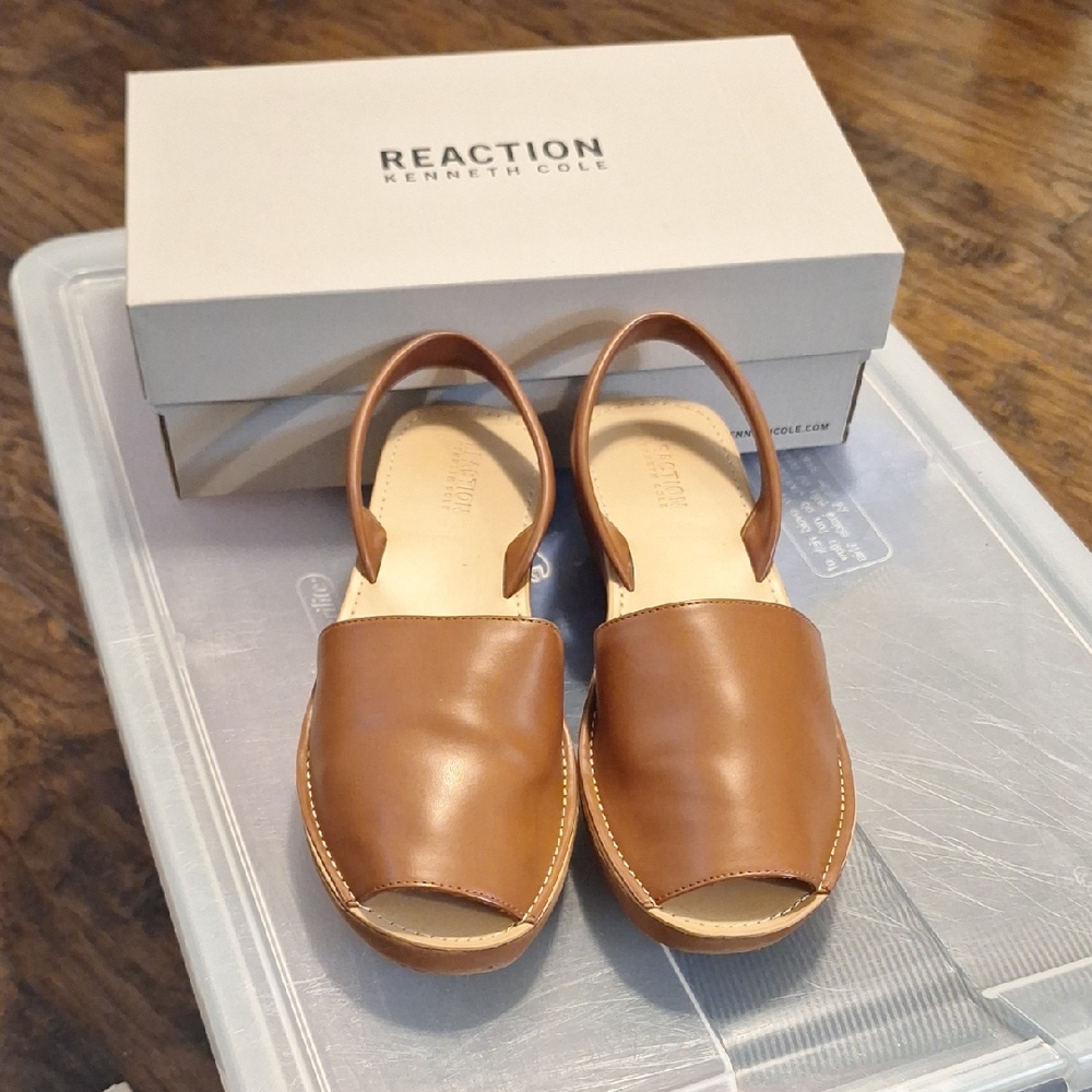 Kenneth Cole Reaction Tan Leather Slip-On Sandals